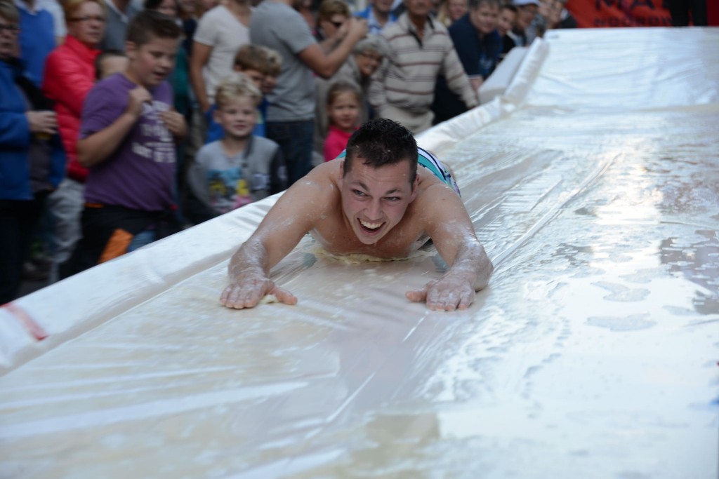 ../Images/Donderdag kermis 262.jpg